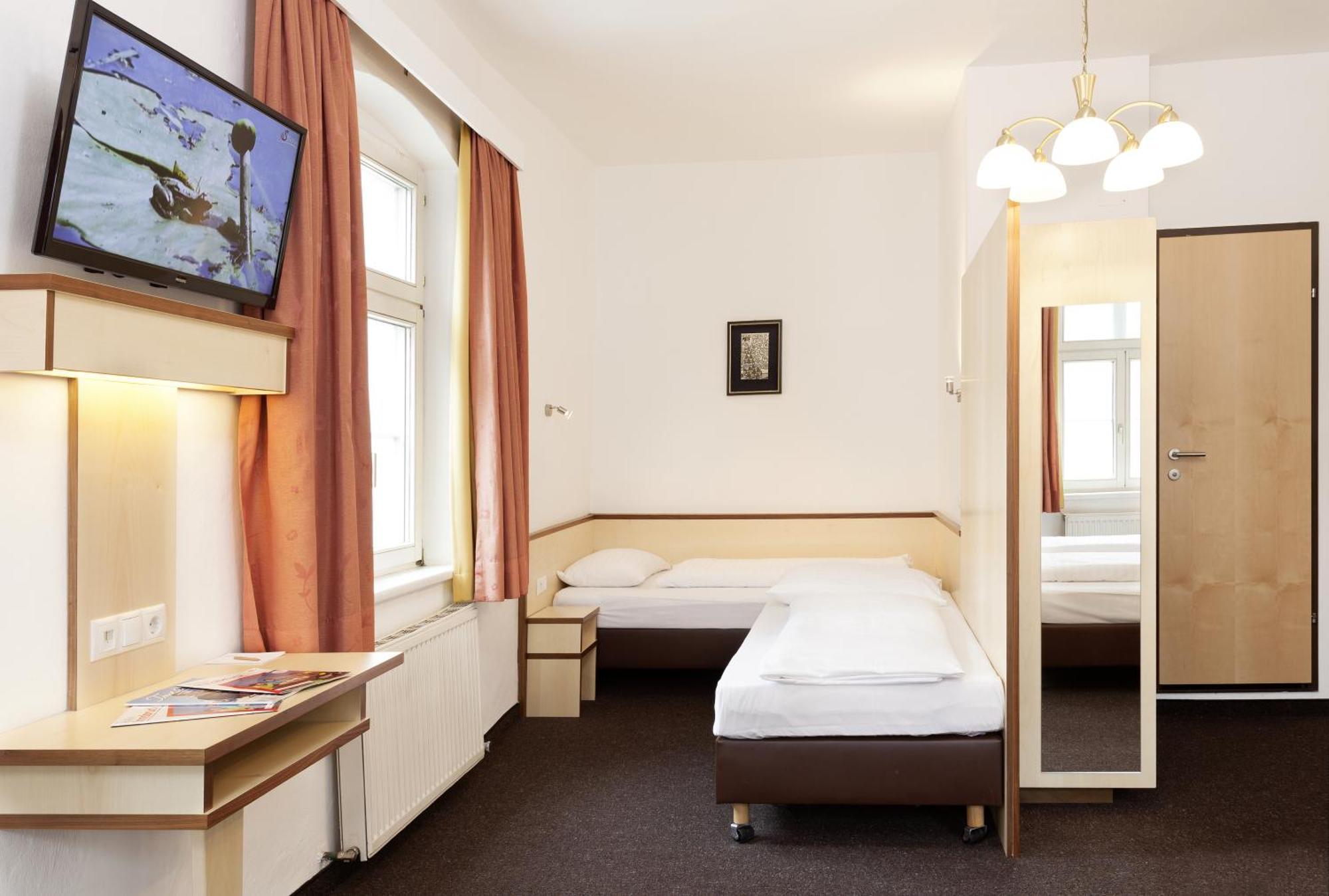 Hotel Goldene Krone Innsbruck Habitación foto