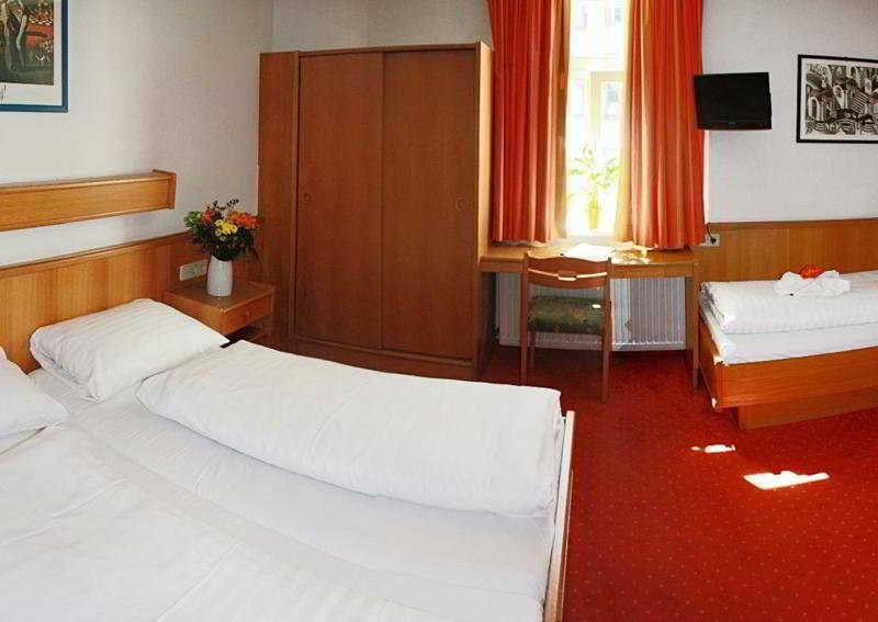 Hotel Goldene Krone Innsbruck Habitación foto